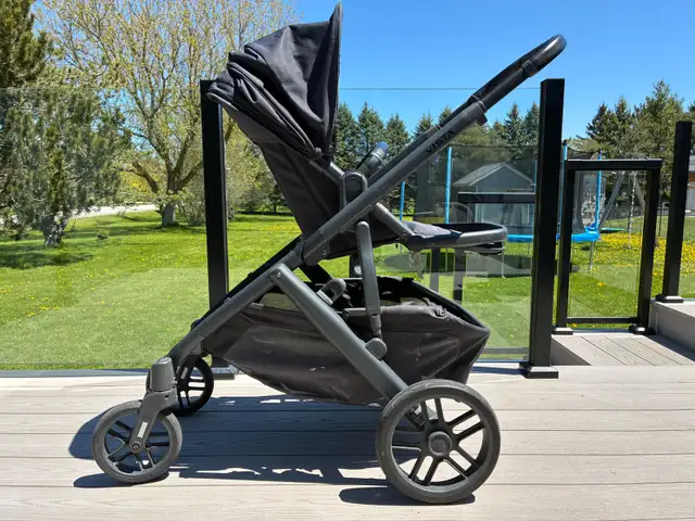 UppaBaby Vista V2 Stroller  in Strollers, Carriers & Car Seats in Oshawa / Durham Region - Image 5