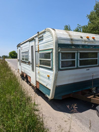 1967 glendette 16 ‘ retro camper trailer SOLD bunkie office 