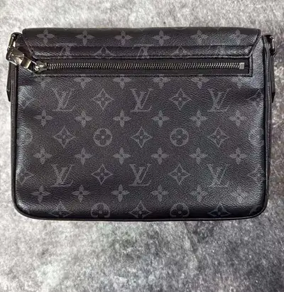 Mens bag crossbody Louis vuittion $250, View more