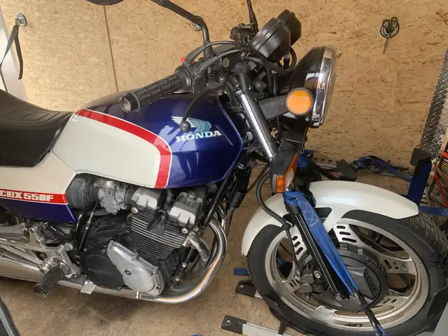 Enclosed Motorcycle transport-Tow-Spyder/Harley/Ducati-Cheap in Other in Mississauga / Peel Region - Image 10