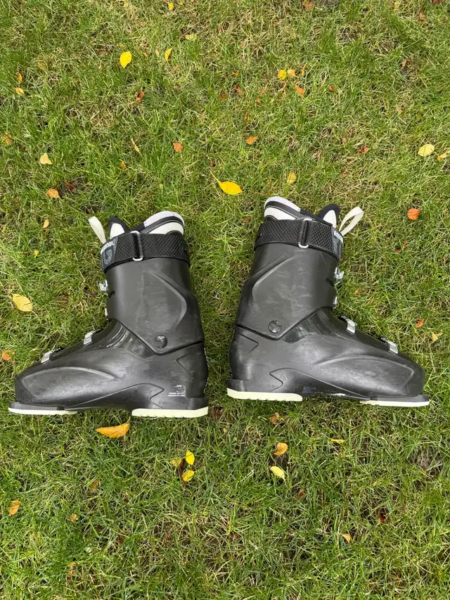 Rossignol ski boots size 27.5 in Ski in Calgary - Image 5