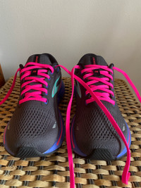 Brooks Women’s Ghost 15, size US8.5