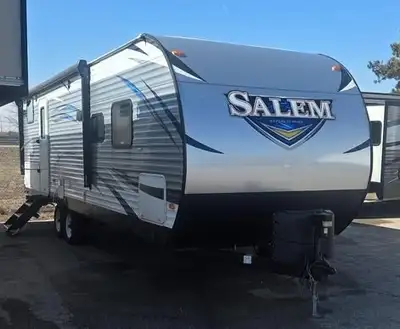 Very well kept 2018 Travel Trailer, been in a park never towed since purchase. Complete setup for bo...