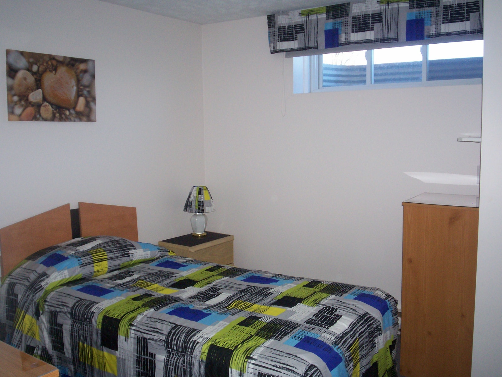 2 CHAMBRES = ÉTUDIANTS ( ES ) STAGIAIRES PROPRES 30 ANS et MOINS — photo 2