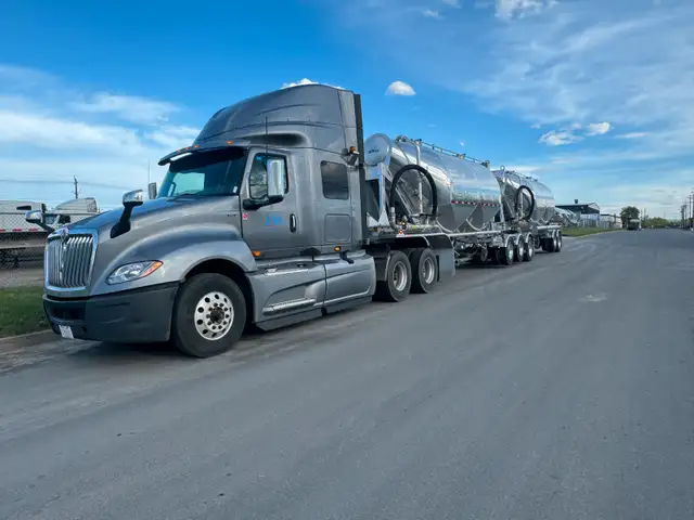 Hiring class 1  long haul flat deck drivers (15 positions) in Drivers & Security in Edmonton - Image 10