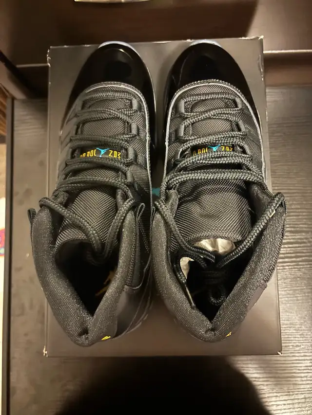 Jordan 11 Gamma Blue size 10.5 in Men's Shoes in City of Toronto - Image 3