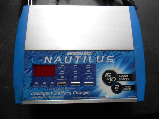 Motomaster Nautilus intelligent battery charger in Power Tools in Brockville - Image 2