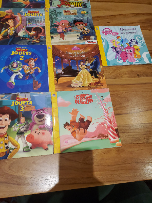 Lot de 13 livres Disney pour enfants dans Livres jeunesse et ados  à Ville de Montréal - Image 2