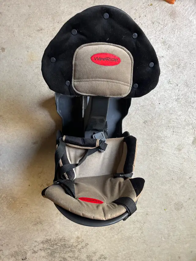 weeride Kangaroo Child Bike Seat in Strollers, Carriers & Car Seats in Oakville / Halton Region - Image 2