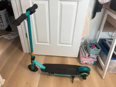 Razor XLR90 Scooter, View more