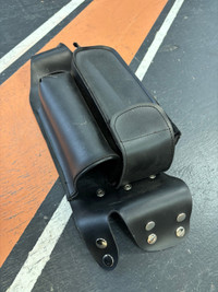 Water bottle/ storage holder mounts to Harley saddle bag bar
