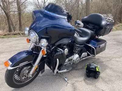 2012 Harley Davidson Ultra Limited. Low miles and in mint condition. 103 cubic inch. Stage 1 tuned w...