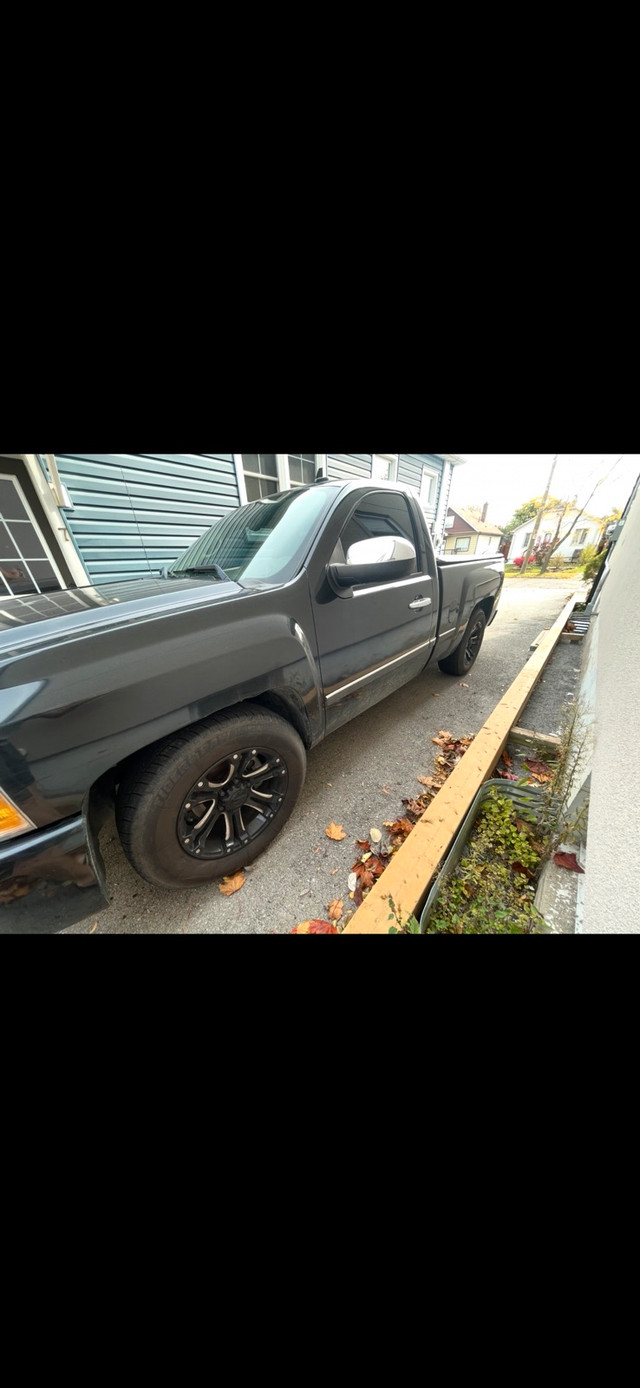 2009 Z71 RCSB Chevy Silverado in Cars & Trucks in St. Catharines - Image 3