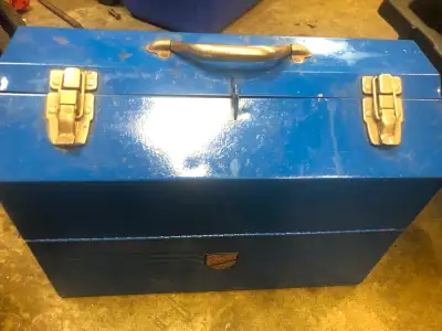 Vintage Beach Industries toolbox, View more