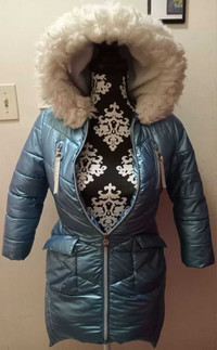 Disney Frozen II Girls Coat. Size 6