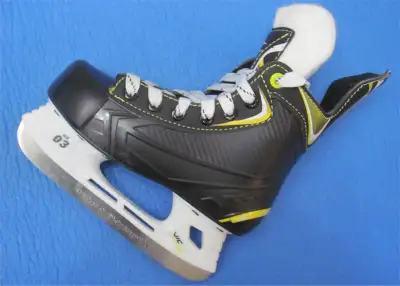 NEW VICHockey Boy's Skates Size 13Y (Inner Length 19cm/7.5''), View more