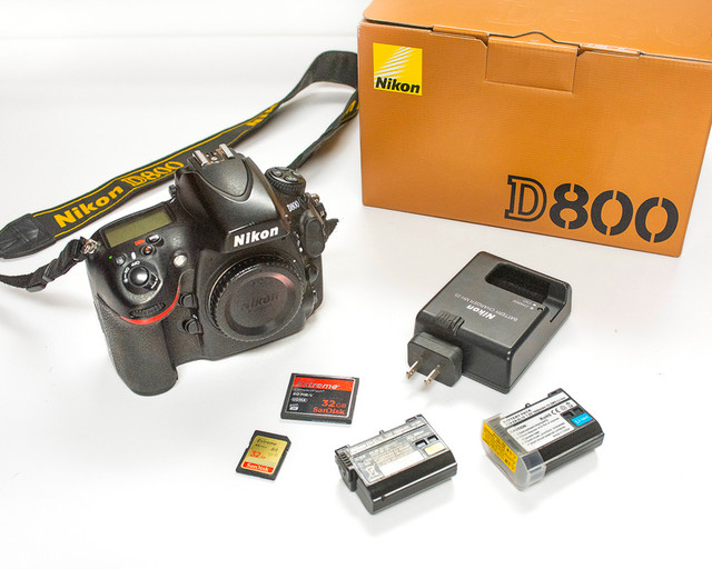 Nikon D800 Camera, Exc, only 24,000 actuations in Cameras & Camcorders in Barrie
