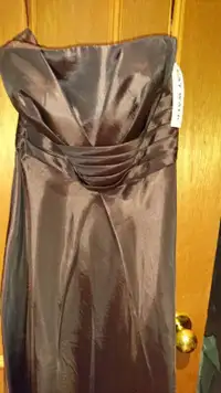 Evening Gown Dress NEW with Tag - Neuve Robe de Soiree