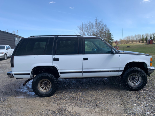 1995 Chevy Tahoe 1500 for trade  in Cars & Trucks in Red Deer - Image 3