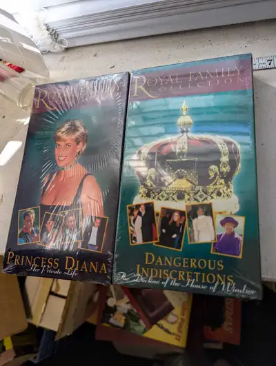 Brand new never opened. Only $5 for the pair pickup available in Niagara Falls or St Catharines. Ple...