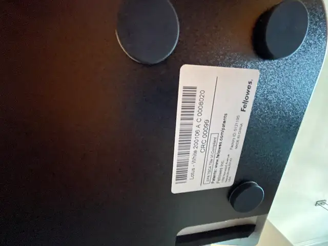 Fellowes Lotus Sit‑Stand Workstation - White in Desks in Ottawa - Image 5