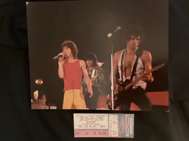 Rolling Stones 8x10 Colour Photo (Buffalo, NY) + Toronto stub in Arts & Collectibles in Mississauga / Peel Region - Image 3
