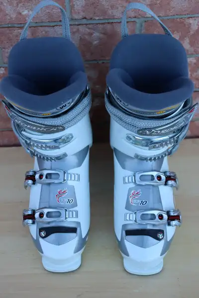 Ski Boots Nordica Olympia GSE 10 Women’s – Size 27 / Mondo 27.0, View more