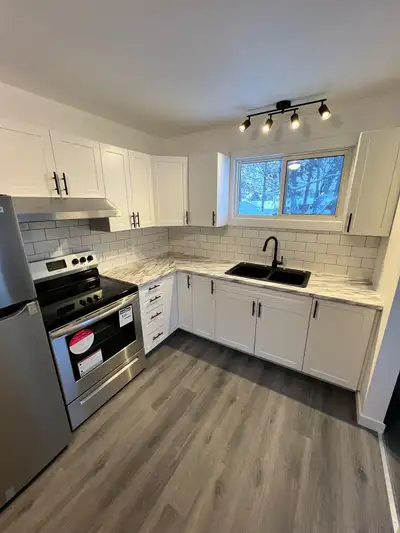 2 bedroom apartment available September 15 (flexible on move-in date) New appliances. Laundry in apa...