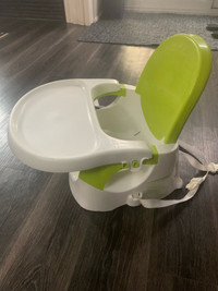 Portable feeding chair