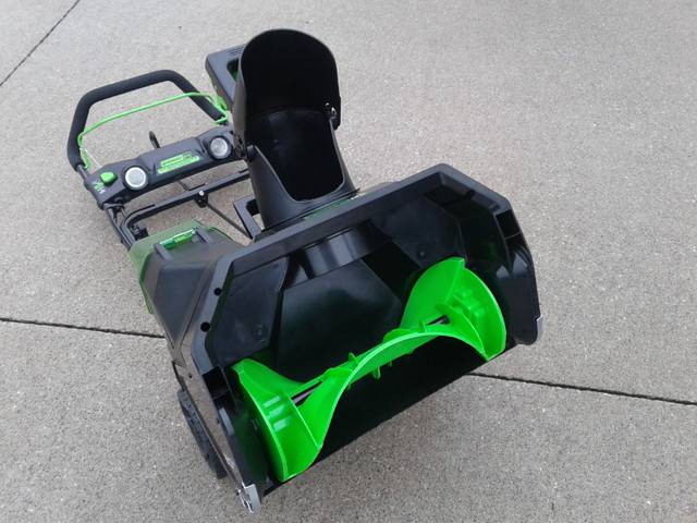 Just reduced  Cordless Snowblower 80 volt battery in Lawnmowers & Leaf Blowers in Windsor Region - Image 4