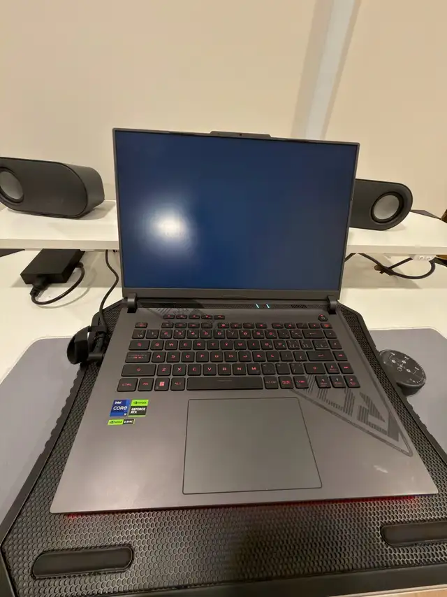 ROG STRIX I9 RTX 4060414906674095728641