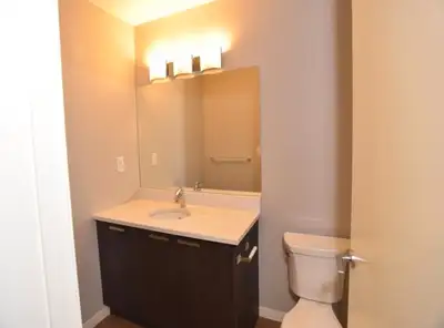 Looking for room mate to occupy the master’s bedroom.