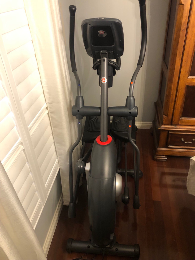Schwinn 470 elliptical Machine -workout  in Exercise Equipment in City of Toronto - Image 2