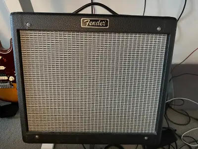 Up for sales is a 1999 Fender Blues junior, a rare amp before Fender redesigned the circuit board an...