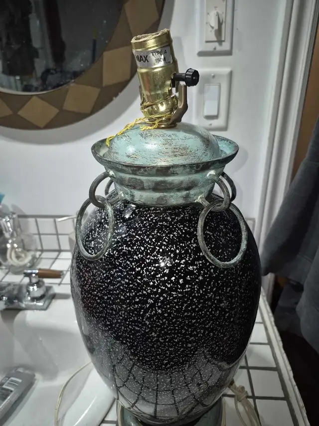 Lampe vintage  in Indoor Lighting & Fans in Laval / North Shore - Image 3