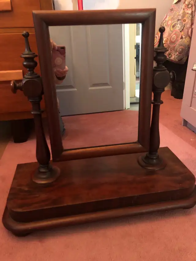 Antique mirror in Dressers & Wardrobes in City of Halifax - Image 2