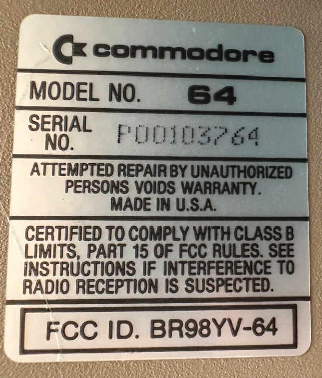 Commodore 64 dans Ordinateurs de bureau  à Laval/Rive Nord - Image 3