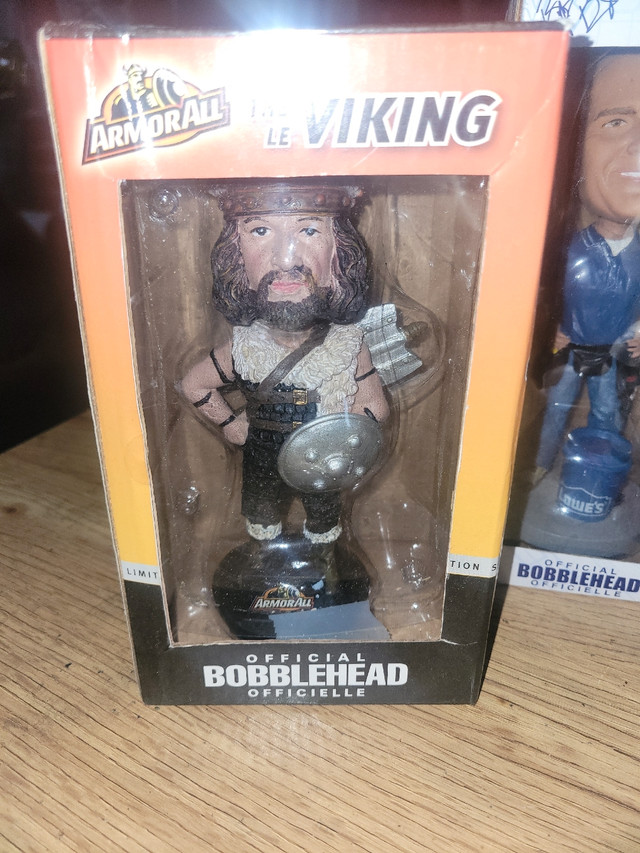 Assorted Bobbleheads in Arts & Collectibles in Kitchener / Waterloo - Image 2