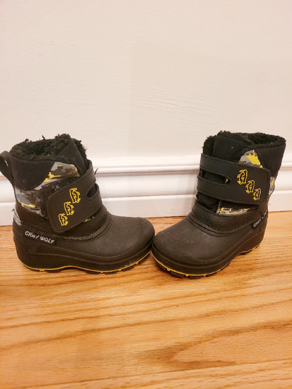 Toddler Winter boots - Sz 6 US in Clothing - 2T in Markham / York Region - Image 3