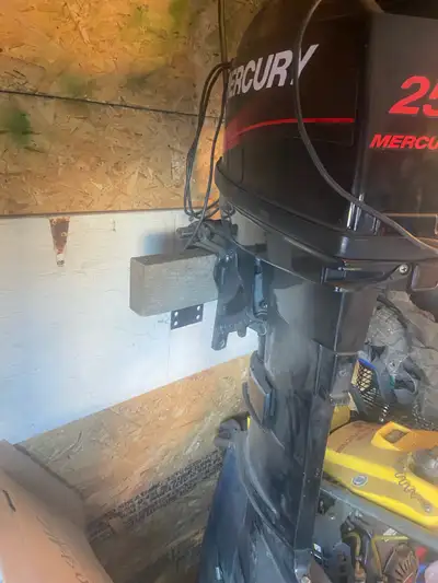 Near new condition Electric start Quick silver side mount Remote controls Throttle and shift cables...