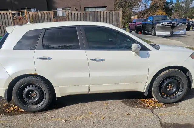 ACURA rdx 2008.  Like new winter tires 235/55R18 in Tires & Rims in Mississauga / Peel Region - Image 3