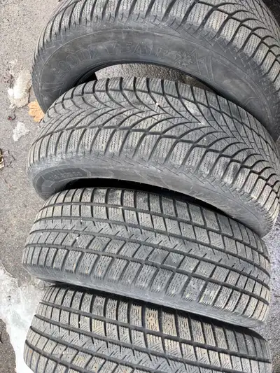 4 pneus good year bonne condition usure a 7/32.