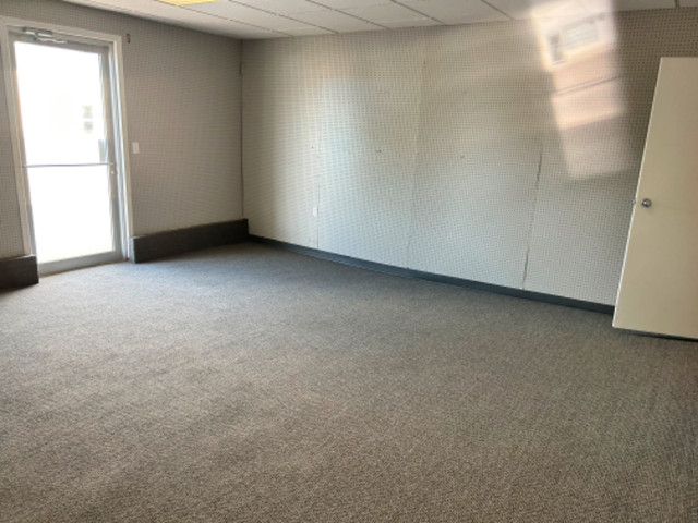 Office  /medical use/ store space for rent -Bow island in Commercial & Office Space for Rent in Medicine Hat - Image 4