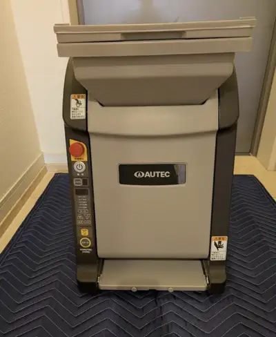 The fully automatic Maki Maker sushi robot is an essential choice for professional kitchens and food...