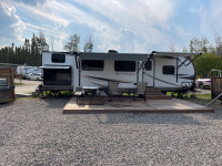 2018 Solaire by Palomino Trailer at Candle Lake Golf Resort