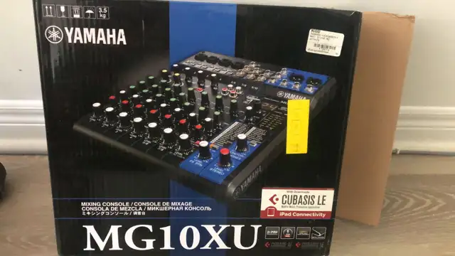 YAMAHA MIXER CONSOLE PLUS CONDENSER MICROPHONE LIKE NEW in Pro Audio & Recording Equipment in Markham / York Region - Image 3