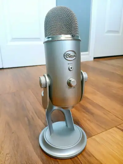Blue Yeti USB Recording / Streaming Microphone Condenser, View more