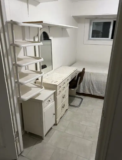 Cozy Furnished room All-inclusive Leslie & Finch area 1 bus to Subway 7-10 minutes to Finch Subway o...