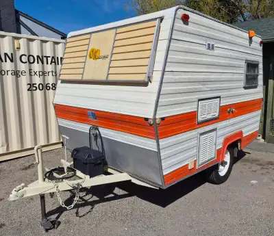 1975 10ft Okanagan Travel Trailer Near mint condition, unmolested 9.5-10 Shape Weighs only: 770Kg Pu...