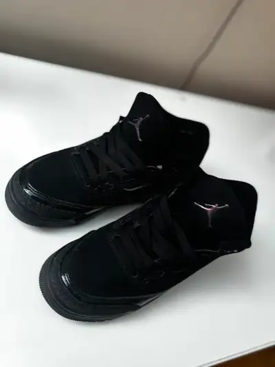 Jordan 3 Black Cat (GS), View more